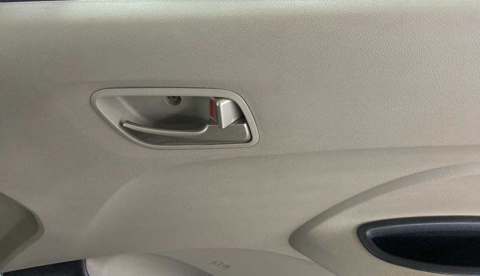 2019 Hyundai NEW SANTRO SPORTZ CNG, CNG, Manual, 59,169 km, Driver Side Door Panels Control