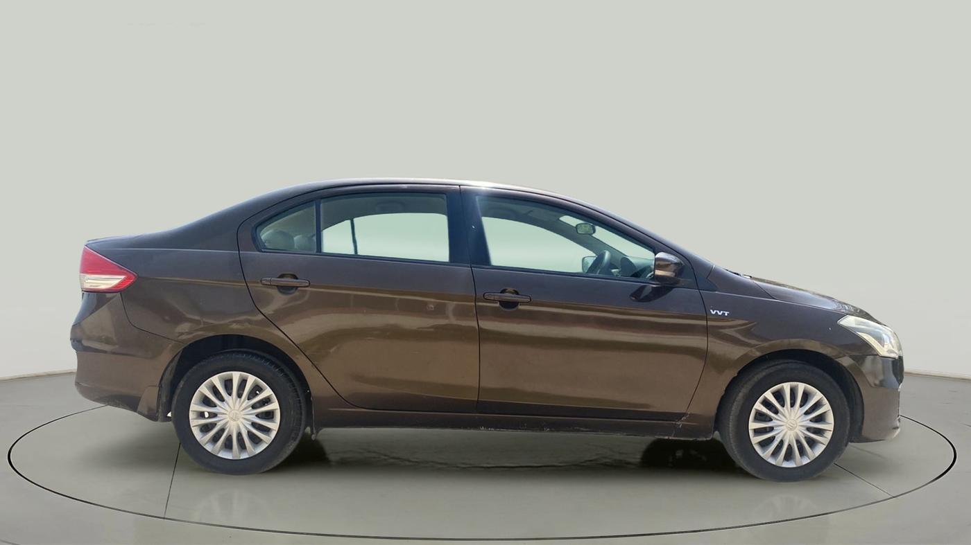 2014 Maruti Ciaz VXI+, Petrol, Manual, 87,357 km, Right Side