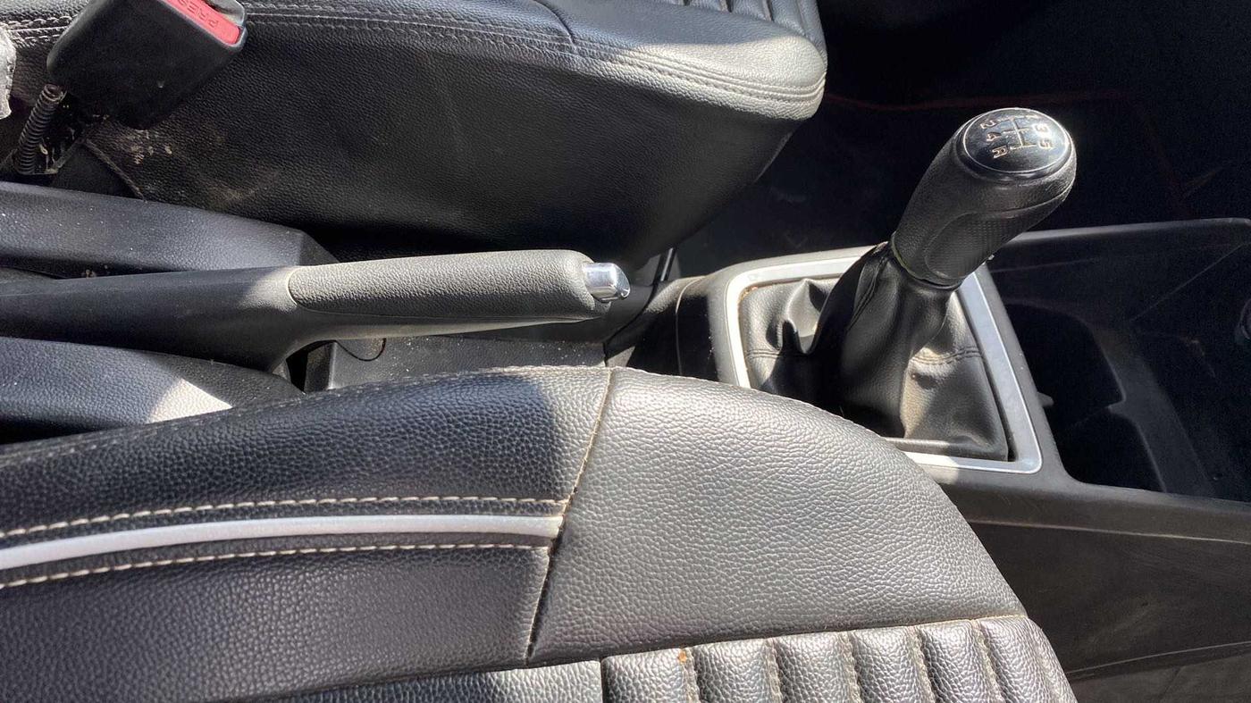 2020 Maruti Swift ZXI, Petrol, Manual, 80,574 km, Gear Lever