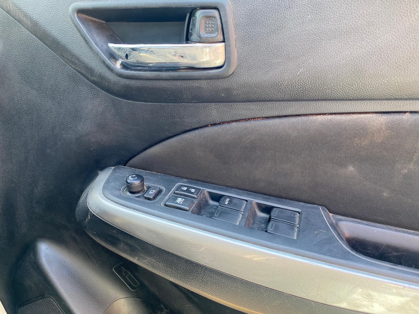 2020 Maruti Swift ZXI, Petrol, Manual, 80,574 km, Driver Side Door Panels Control