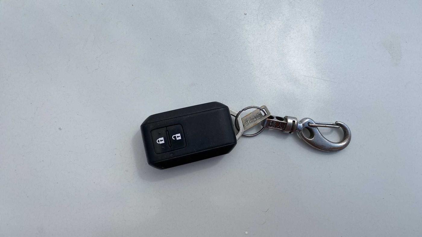 2020 Maruti Swift ZXI, Petrol, Manual, 80,574 km, Key Close Up