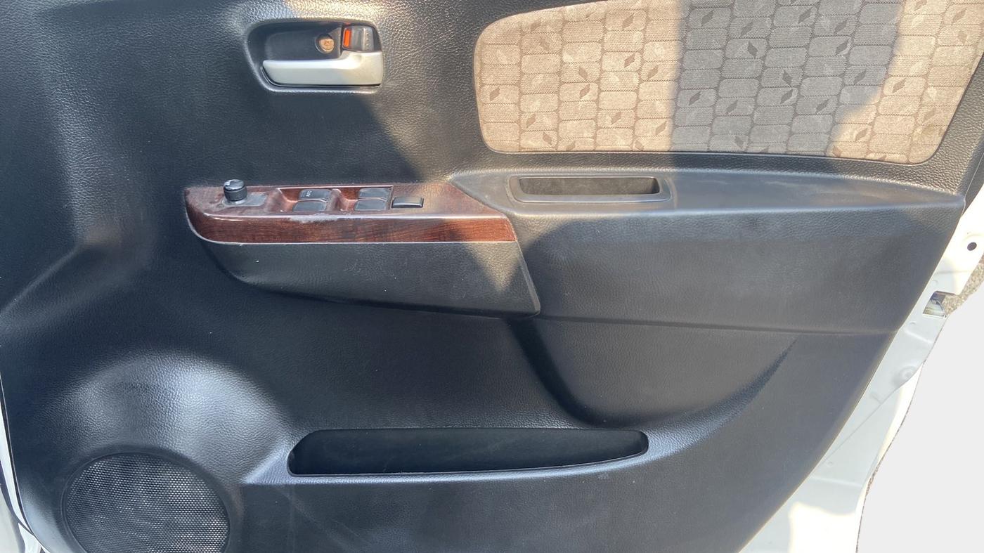 2016 Maruti Wagon R 1.0 VXI, Petrol, Manual, 87,560 km, Driver Side Door Panels Control