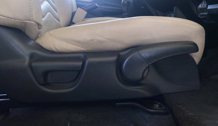 2018 Honda Jazz 1.2L I-VTEC V, Petrol, Manual, 24,473 km, Driver Side Adjustment Panel