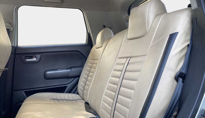 2022 Maruti New Wagon-R VXI (O) 1.0, Petrol, Manual, 22,350 km, Right Side Rear Door Cabin