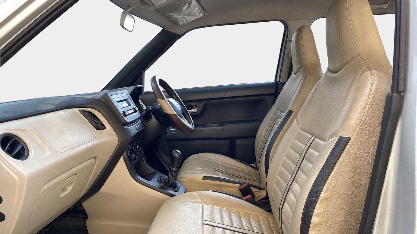 2022 Maruti New Wagon-R VXI (O) 1.0, Petrol, Manual, 22,350 km, Right Side Front Door Cabin