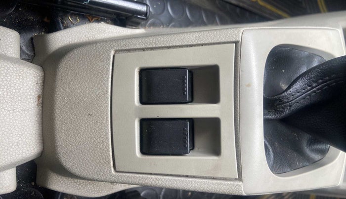 2020 Maruti Alto VXI, Petrol, Manual, 23,379 km, Right front window switch / handle - Power window makes minor noise