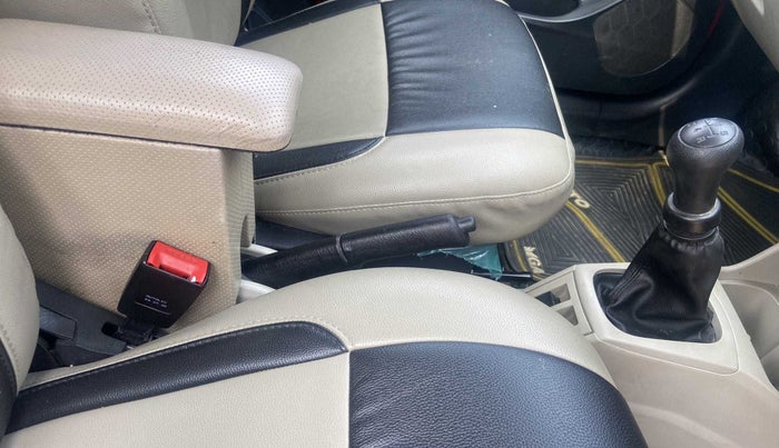 2020 Maruti Alto VXI, Petrol, Manual, 23,379 km, Gear Lever