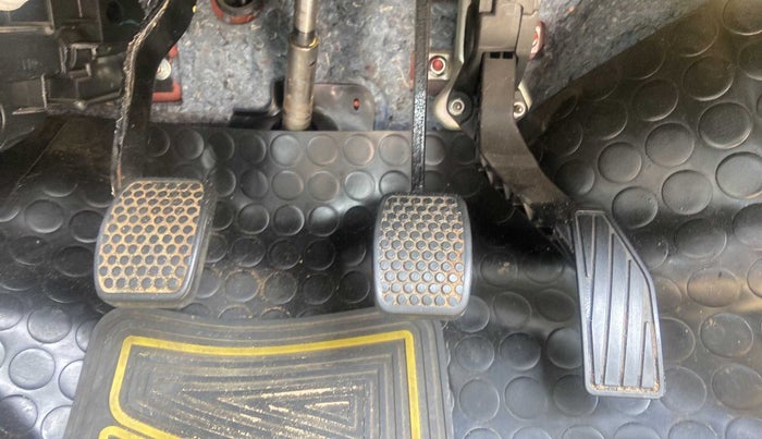 2020 Maruti Alto VXI, Petrol, Manual, 23,379 km, Pedals