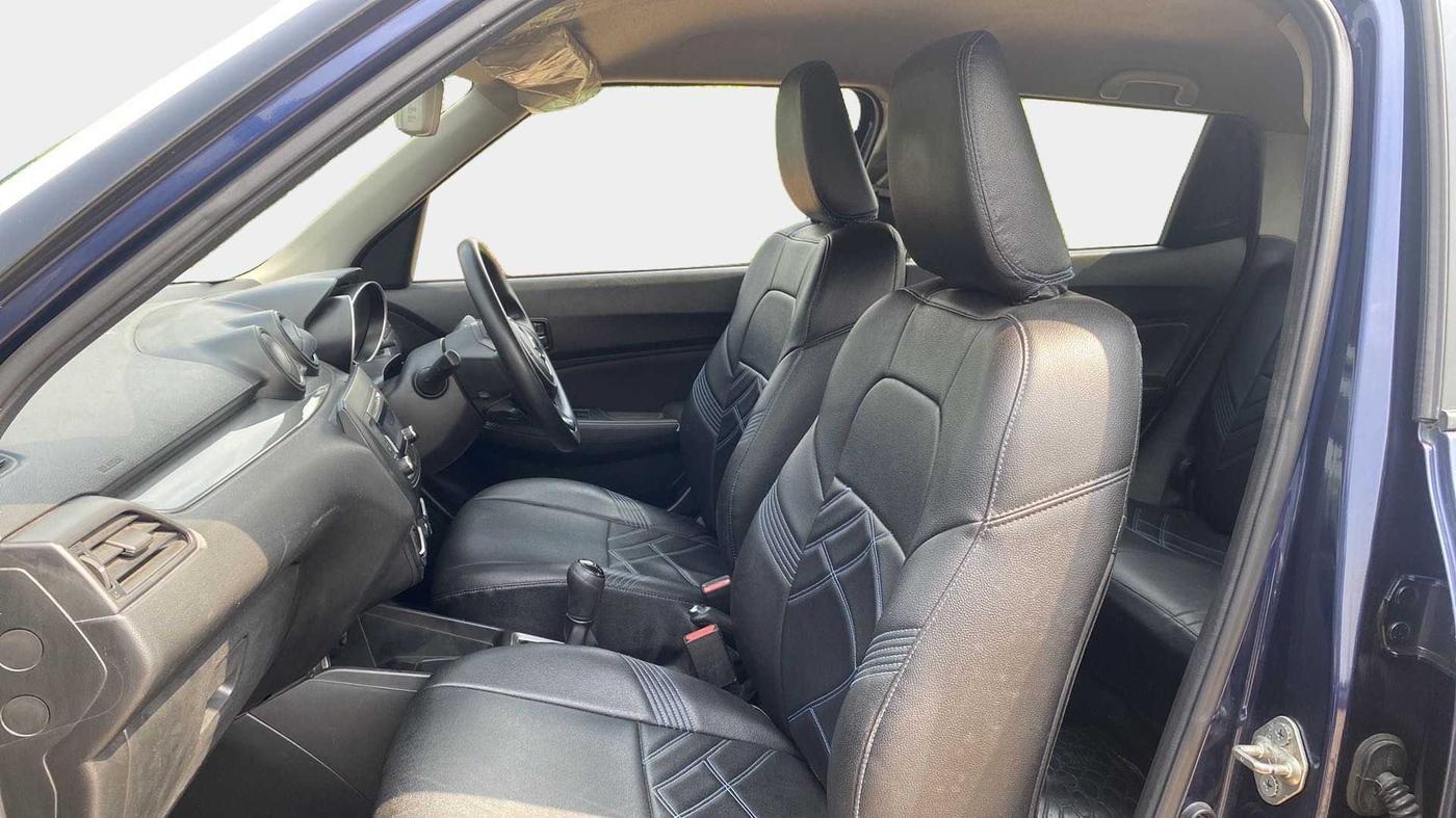 2018 Maruti Swift VXI, Petrol, Manual, 32,435 km, Right Side Front Door Cabin