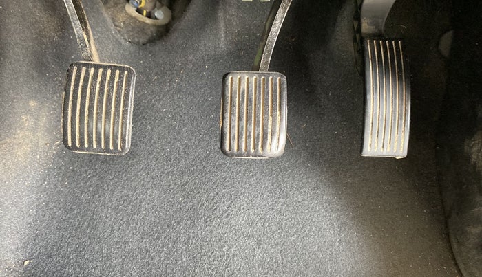 2014 Hyundai Xcent SX 1.2 (O), Petrol, Manual, 29,798 km, Pedals