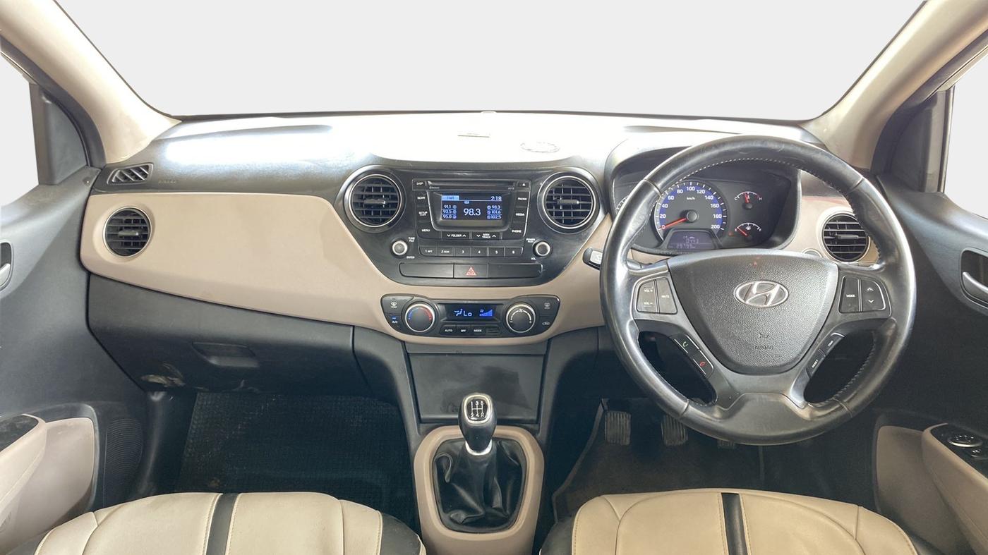 2014 Hyundai Xcent SX 1.2 (O), Petrol, Manual, 29,798 km, Dashboard
