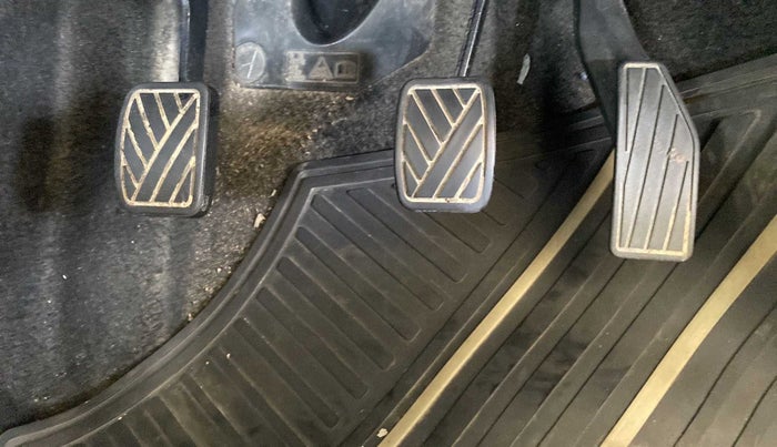 2018 Maruti IGNIS ZETA 1.2, Petrol, Manual, 30,832 km, Pedals