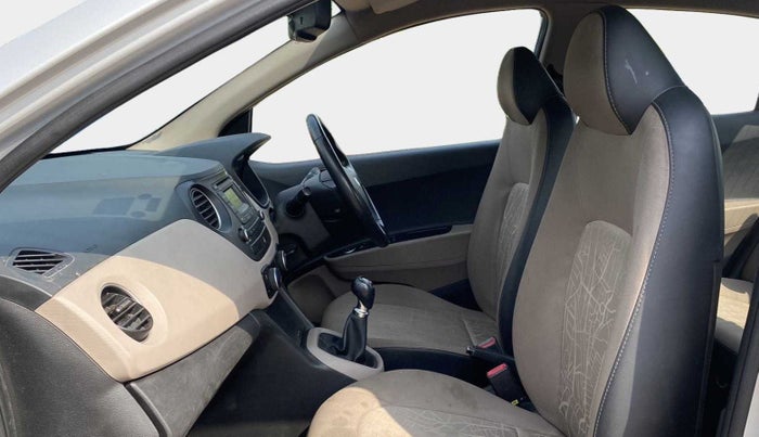 2015 Hyundai Xcent SX 1.2 (O), Petrol, Manual, 27,383 km, Right Side Front Door Cabin