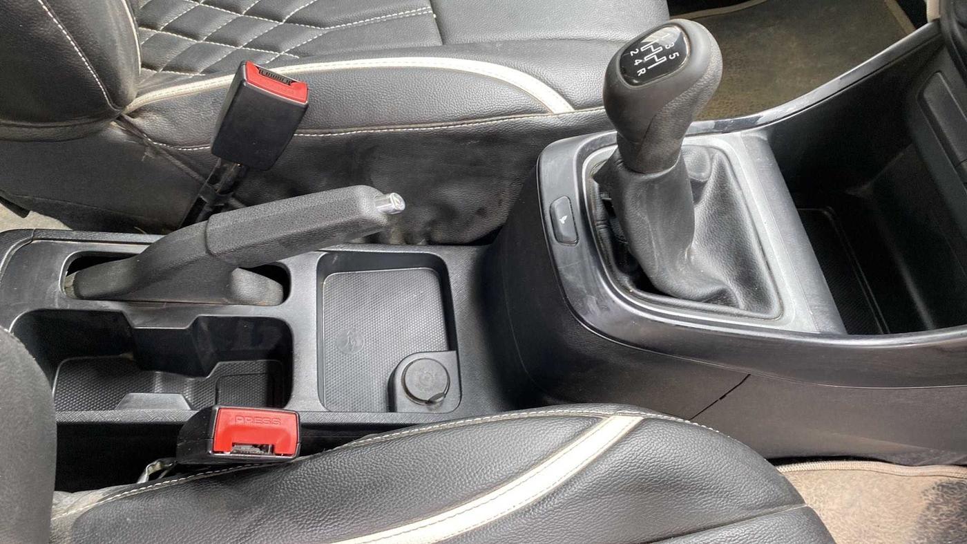 2021 Tata ALTROZ XE PETROL, Petrol, Manual, 6,270 km, Gear Lever