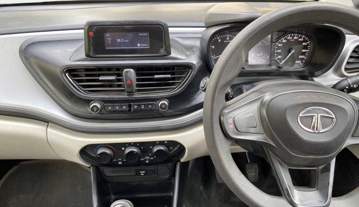 2021 Tata ALTROZ XE PETROL, Petrol, Manual, 6,270 km, Air Conditioner
