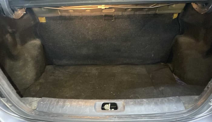 2014 Maruti Swift Dzire VXI, Petrol, Manual, 72,058 km, Boot Inside