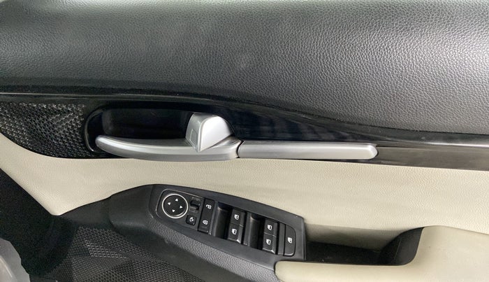 2020 KIA SELTOS HTX 1.5 PETROL, Petrol, Manual, 62,891 km, Driver Side Door Panels Control