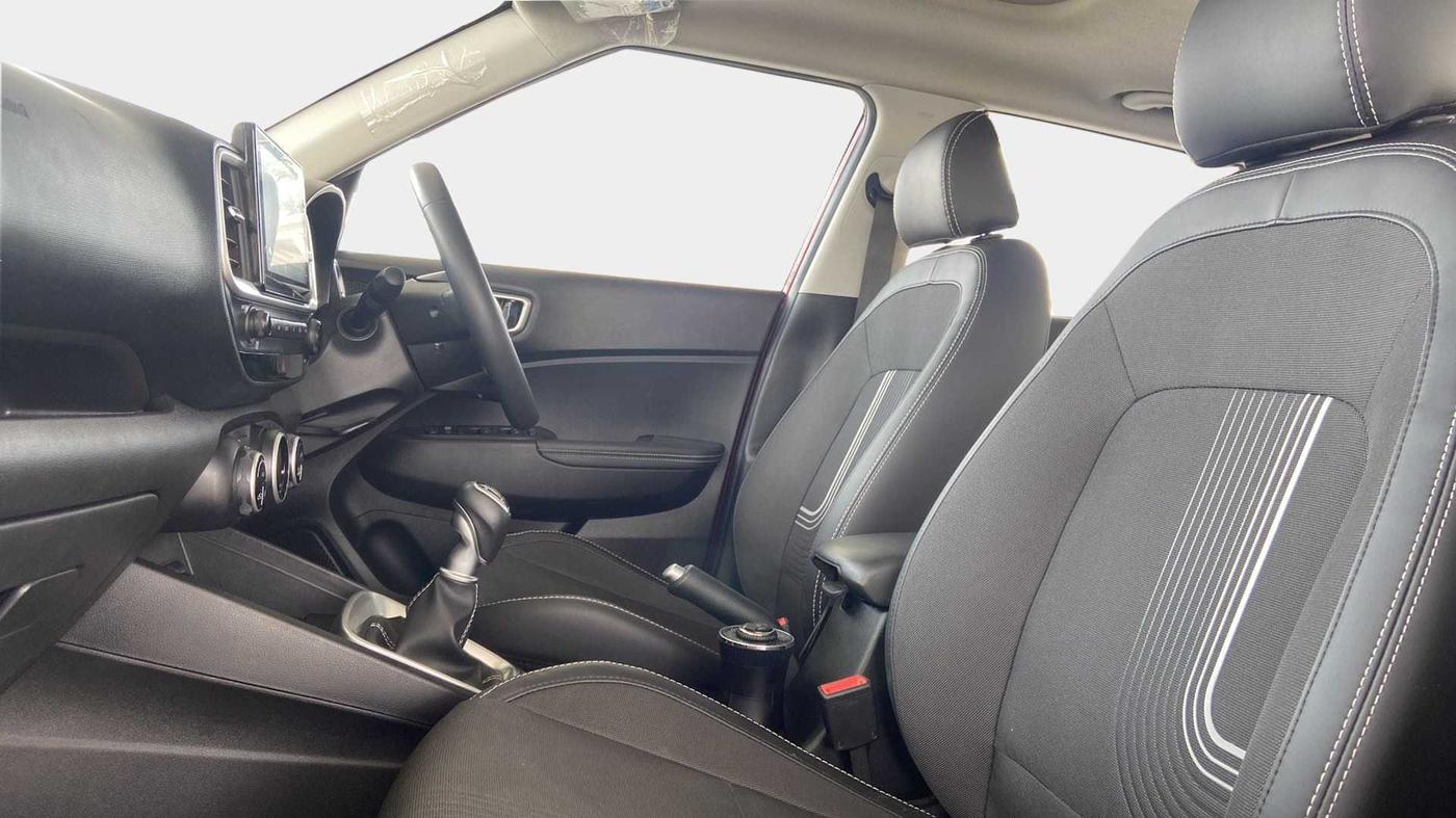 2022 Hyundai VENUE SX 1.0 (O) TURBO IMT, Petrol, Manual, 12,795 km, Right Side Front Door Cabin