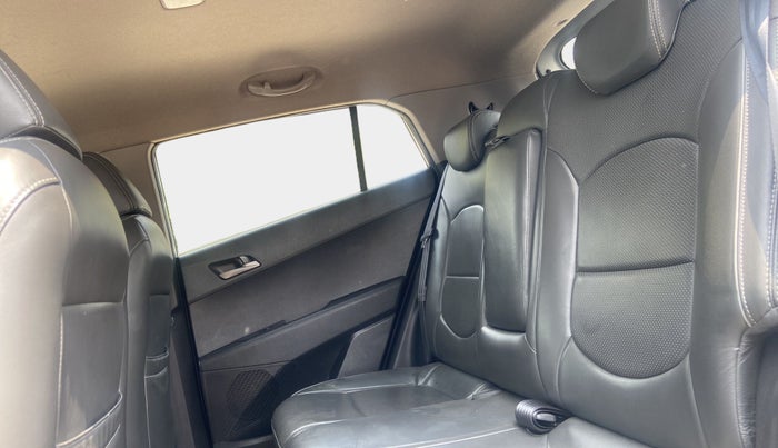 2016 Hyundai Creta SX PLUS 1.6 PETROL, Petrol, Manual, 37,440 km, Right Side Rear Door Cabin
