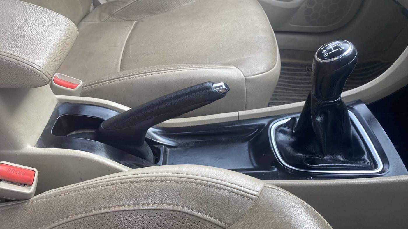 2017 Maruti Ciaz ALPHA 1.4 PETROL, Petrol, Manual, 51,850 km, Gear Lever