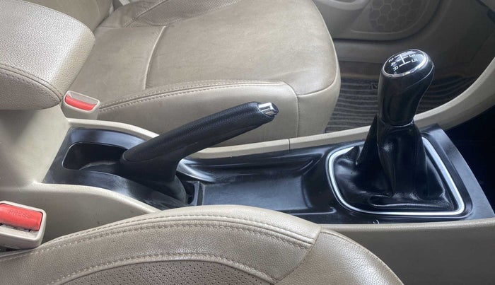 2017 Maruti Ciaz ALPHA 1.4 PETROL, Petrol, Manual, 51,850 km, Gear Lever