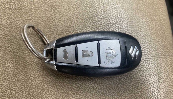 2017 Maruti Ciaz ALPHA 1.4 PETROL, Petrol, Manual, 51,850 km, Key Close Up