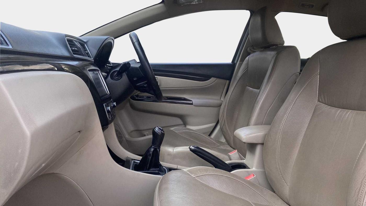 2017 Maruti Ciaz ALPHA 1.4 PETROL, Petrol, Manual, 51,850 km, Right Side Front Door Cabin
