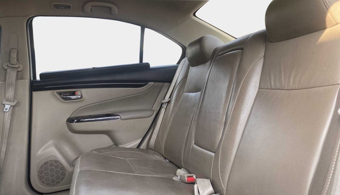 2017 Maruti Ciaz ALPHA 1.4 PETROL, Petrol, Manual, 51,850 km, Right Side Rear Door Cabin