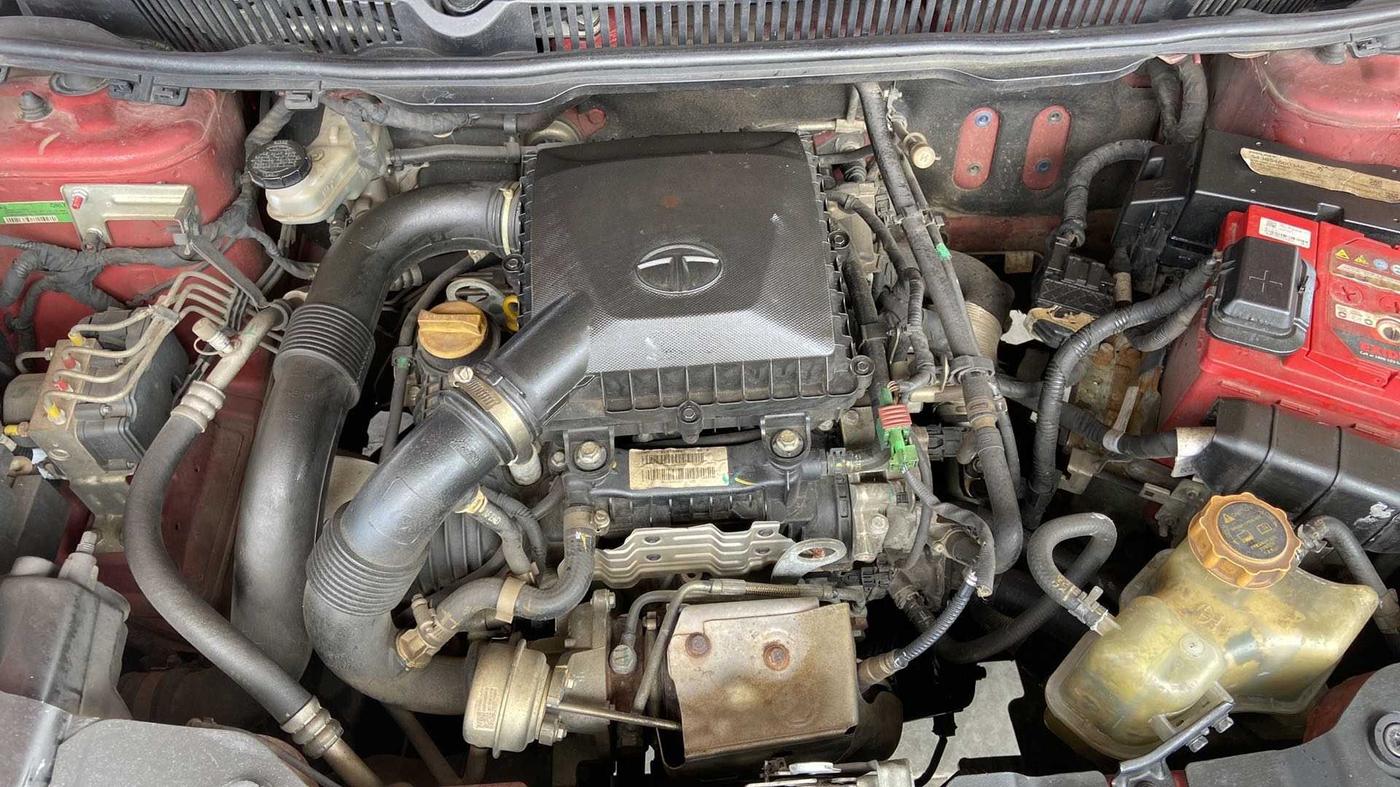 2019 Tata NEXON XZ PLUS PETROL DUAL TONE, Petrol, Manual, 38,567 km, Open Bonet