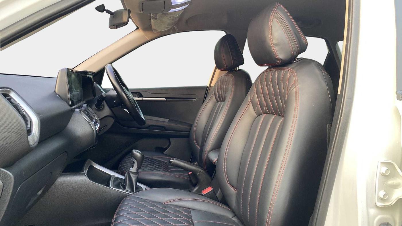 2021 KIA SONET HTE 1.5, Diesel, Manual, 26,505 km, Right Side Front Door Cabin