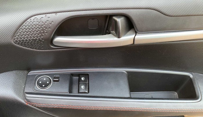 2021 KIA SONET HTE 1.5, Diesel, Manual, 26,505 km, Driver Side Door Panels Control