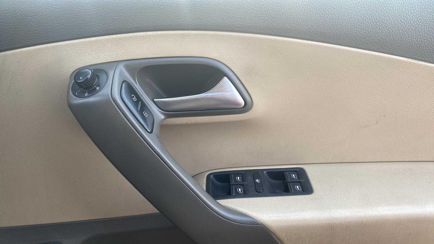 2019 Volkswagen Vento HIGHLINE DIESEL 1.5, Diesel, Manual, 85,738 km, Driver Side Door Panels Control