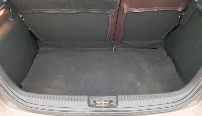 2014 Hyundai i20 SPORTZ 1.2, Petrol, Manual, 40,194 km, Boot Inside