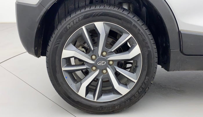 2021 Mahindra XUV300 W8 (O) 1.2 PETROL, Petrol, Manual, 22,402 km, Right Rear Wheel