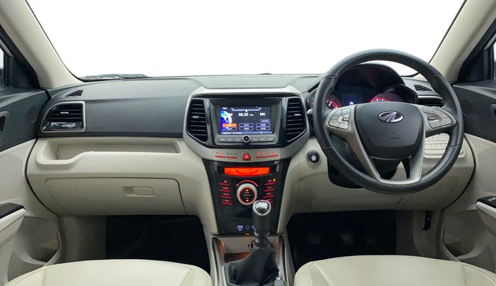 2021 Mahindra XUV300 W8 (O) 1.2 PETROL, Petrol, Manual, 22,402 km, Dashboard