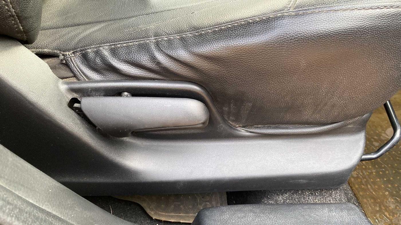 2015 Maruti Swift VXI, Petrol, Manual, 47,202 km, Driver Side Adjustment Panel
