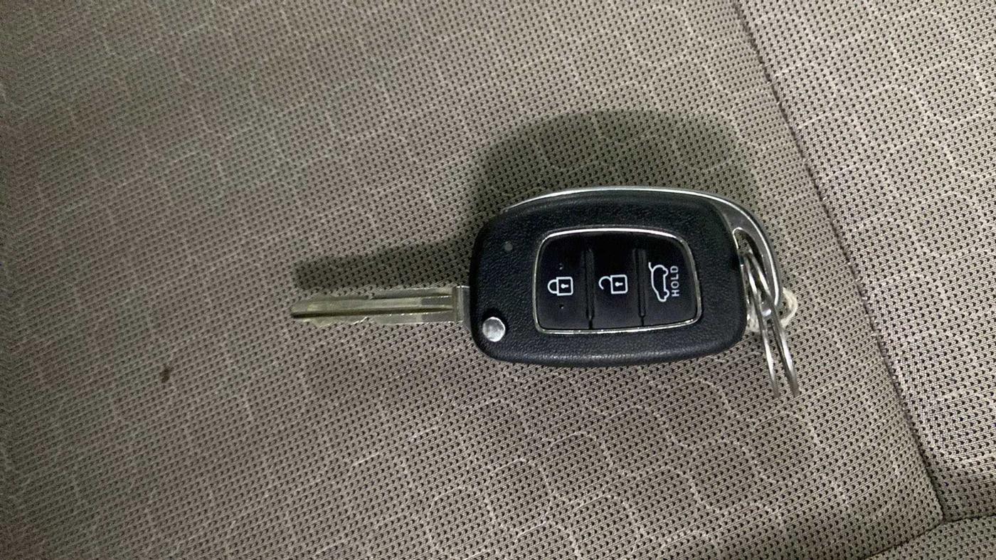 2016 Hyundai Elite i20 SPORTZ 1.2, Petrol, Manual, 38,646 km, Key Close Up