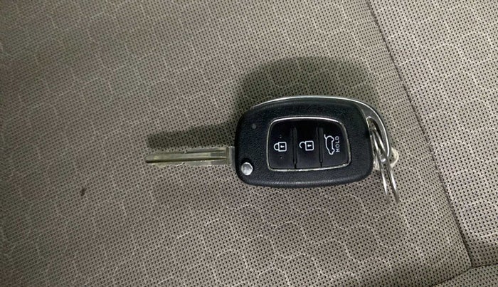 2016 Hyundai Elite i20 SPORTZ 1.2, Petrol, Manual, 38,646 km, Key Close Up