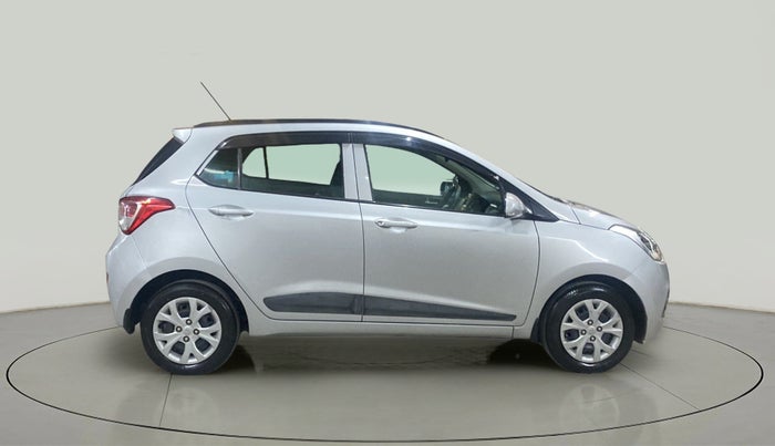 2015 Hyundai Grand i10 SPORTZ 1.2 KAPPA VTVT, Petrol, Manual, 31,037 km, Right Side View