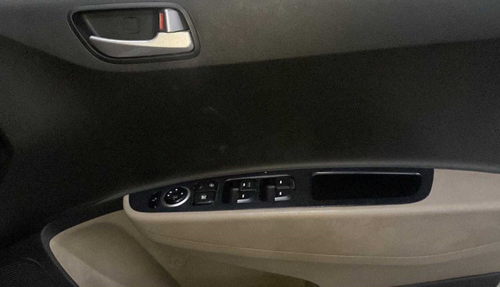 2015 Hyundai Grand i10 SPORTZ 1.2 KAPPA VTVT, Petrol, Manual, 31,037 km, Driver Side Door Panels Control