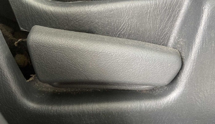 2015 Maruti Alto K10 VXI, Petrol, Manual, 56,074 km, Driver Side Adjustment Panel