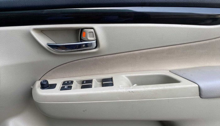 2015 Maruti Ciaz VXI+, Petrol, Manual, 99,741 km, Driver Side Door Panels Control