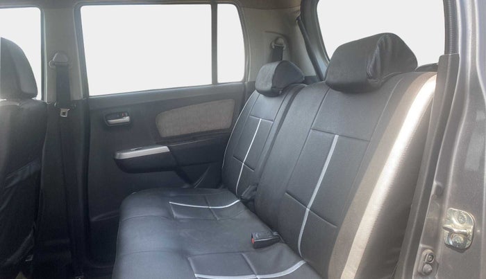 2015 Maruti Wagon R 1.0 VXI, Petrol, Manual, 28,131 km, Right Side Rear Door Cabin