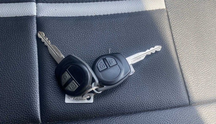 2015 Maruti Wagon R 1.0 VXI, Petrol, Manual, 28,131 km, Key Close Up