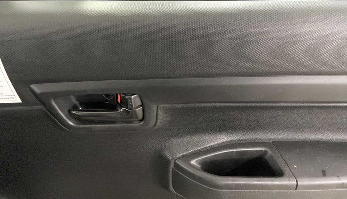 2020 Maruti S PRESSO VXI (O) CNG, CNG, Manual, 13,421 km, Driver Side Door Panels Control