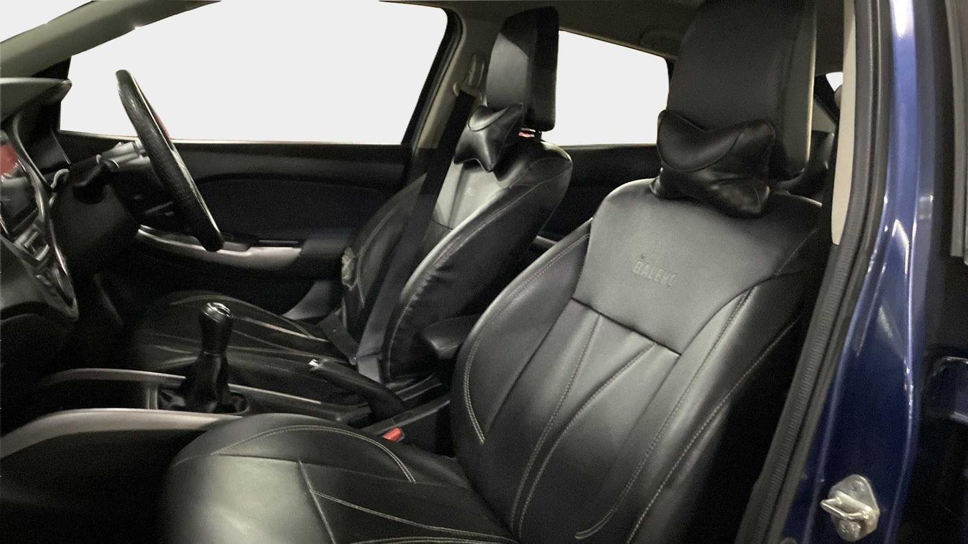 2020 Maruti Baleno ZETA PETROL 1.2, Petrol, Manual, 81,398 km, Right Side Front Door Cabin