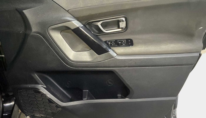 2021 Tata Harrier XT PLUS 2.0L KRYOTEC DARK EDITON, Diesel, Manual, 70,883 km, Driver Side Door Panels Control