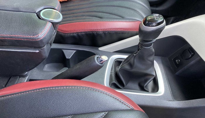 2021 Nissan MAGNITE XV MT, Petrol, Manual, 20,388 km, Gear Lever