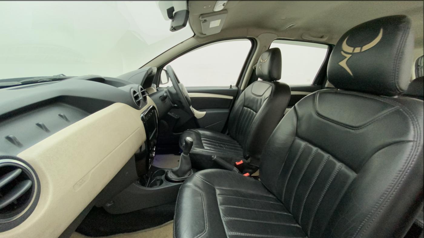 2014 Renault Duster 85 PS RXL DIESEL, Diesel, Manual, 91,671 km, Right Side Front Door Cabin