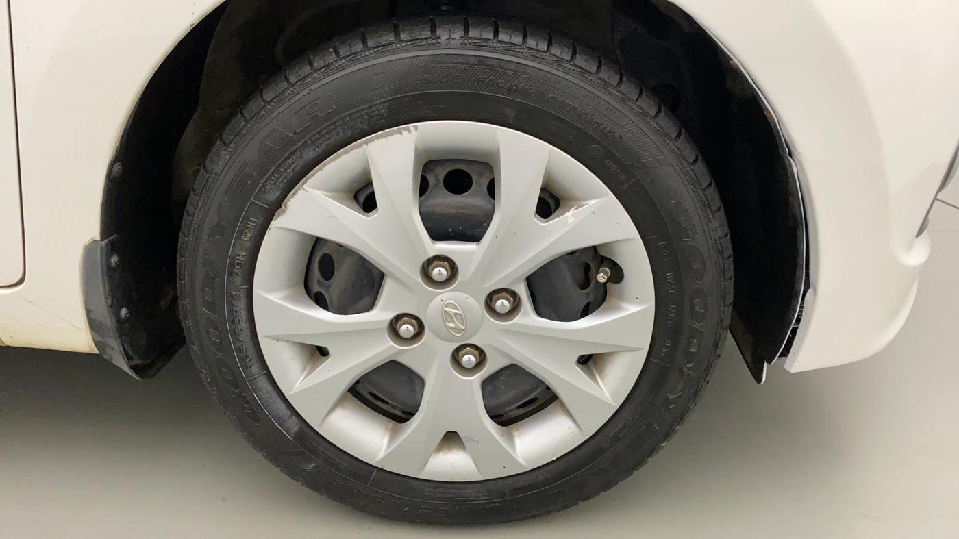2015 Hyundai Grand i10 MAGNA 1.2 KAPPA VTVT, Petrol, Manual, 41,453 km, Right Front Wheel